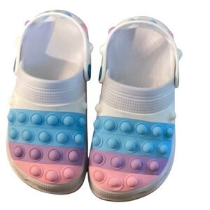 Engtoy Kids Clogs for Girls Non-Slip Breathable Lightweight NWT Size US 12/EU 30